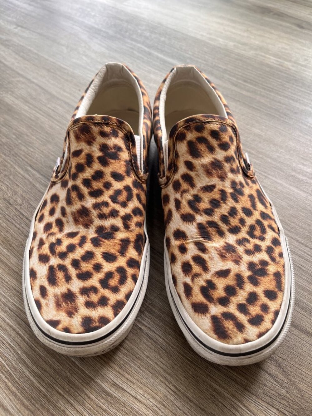 Vans Classic Slip-On Leopard Black True White Sneakers Men’s 6.5 Women’s 8 - Picture 2 of 9